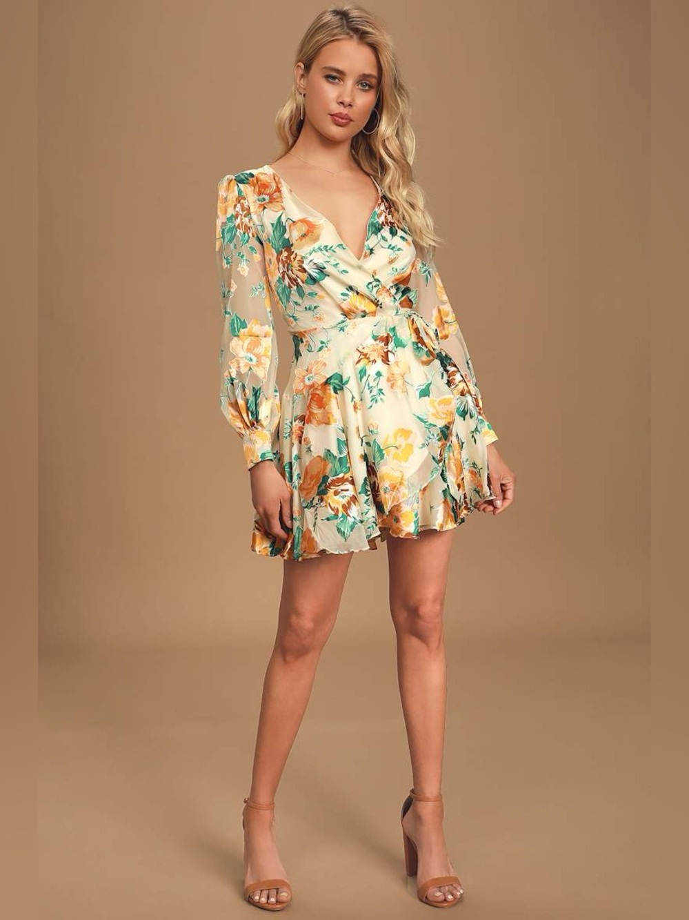 NWT ASTR the Label Aja Cream Multi Floral Print Long Sleeve Wrap Mini Dress